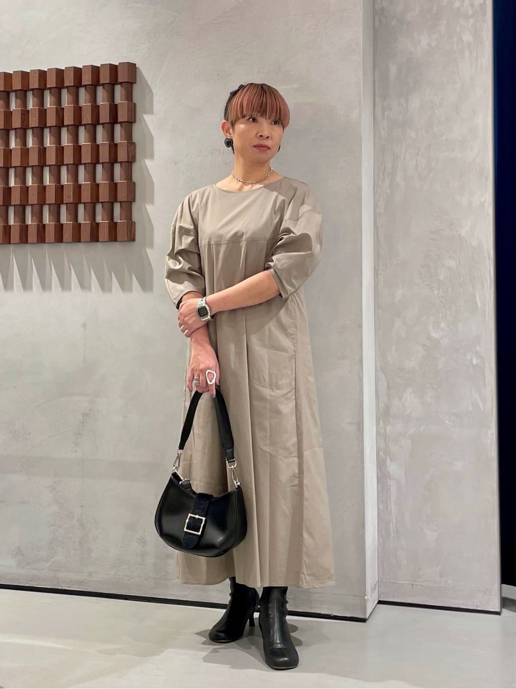 KOUさんの「INDIVI｜フォルムスリーブワンピース」を使ったコーディネート