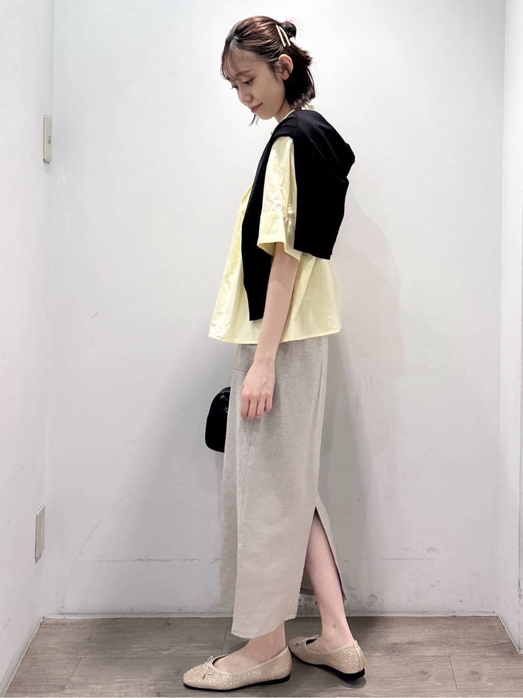 ぶまりんさんの「OPAQUE.CLIP｜ピンタックフレアシャツ【洗濯機洗い可】」を使ったコーディネート