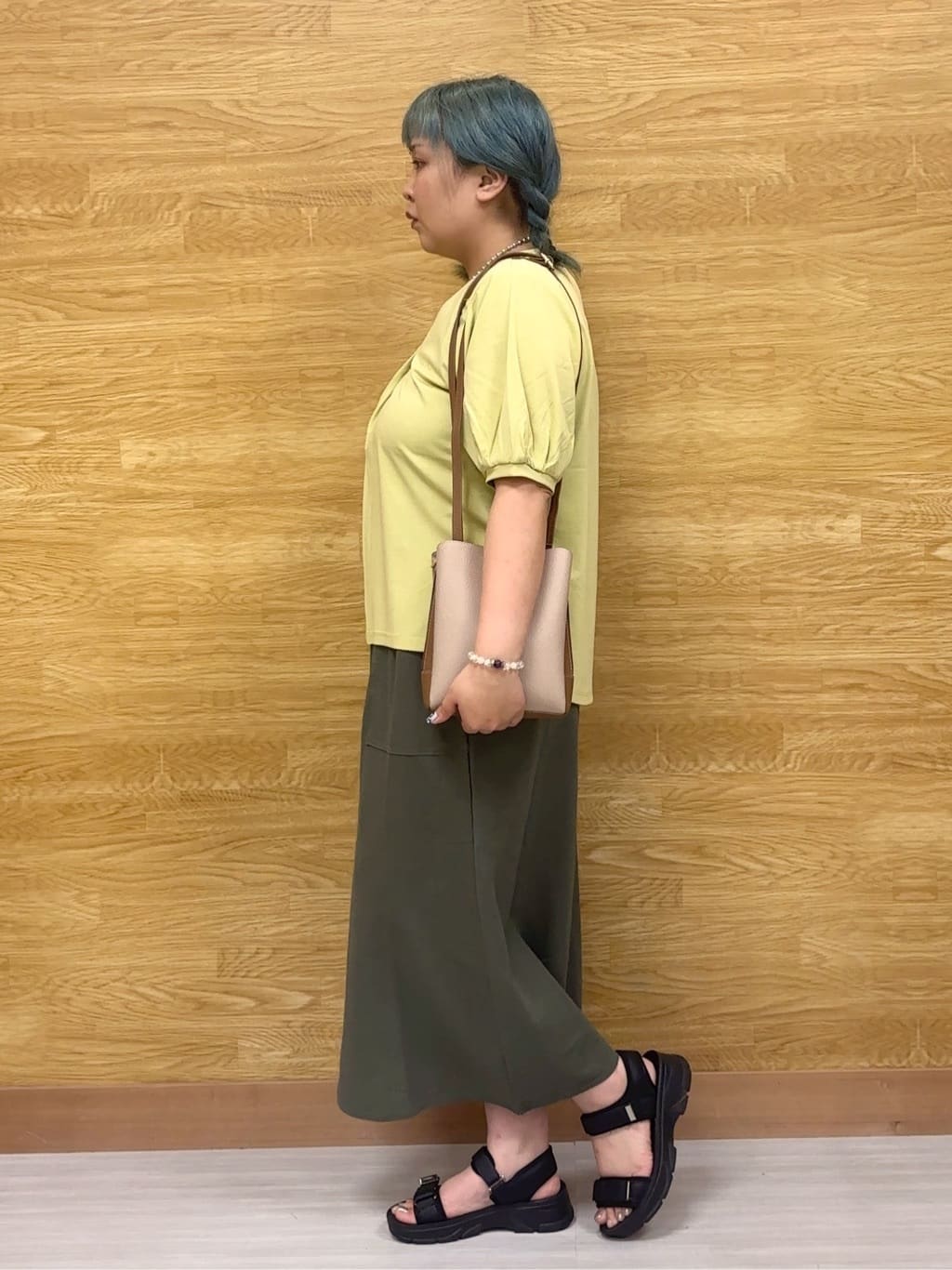 ぁむさんの「SHOO･LA･RUE｜【S-LL/ひんやり/UV】スキッパーネックで女性らしい きれい見えトップス」を使ったコーディネート