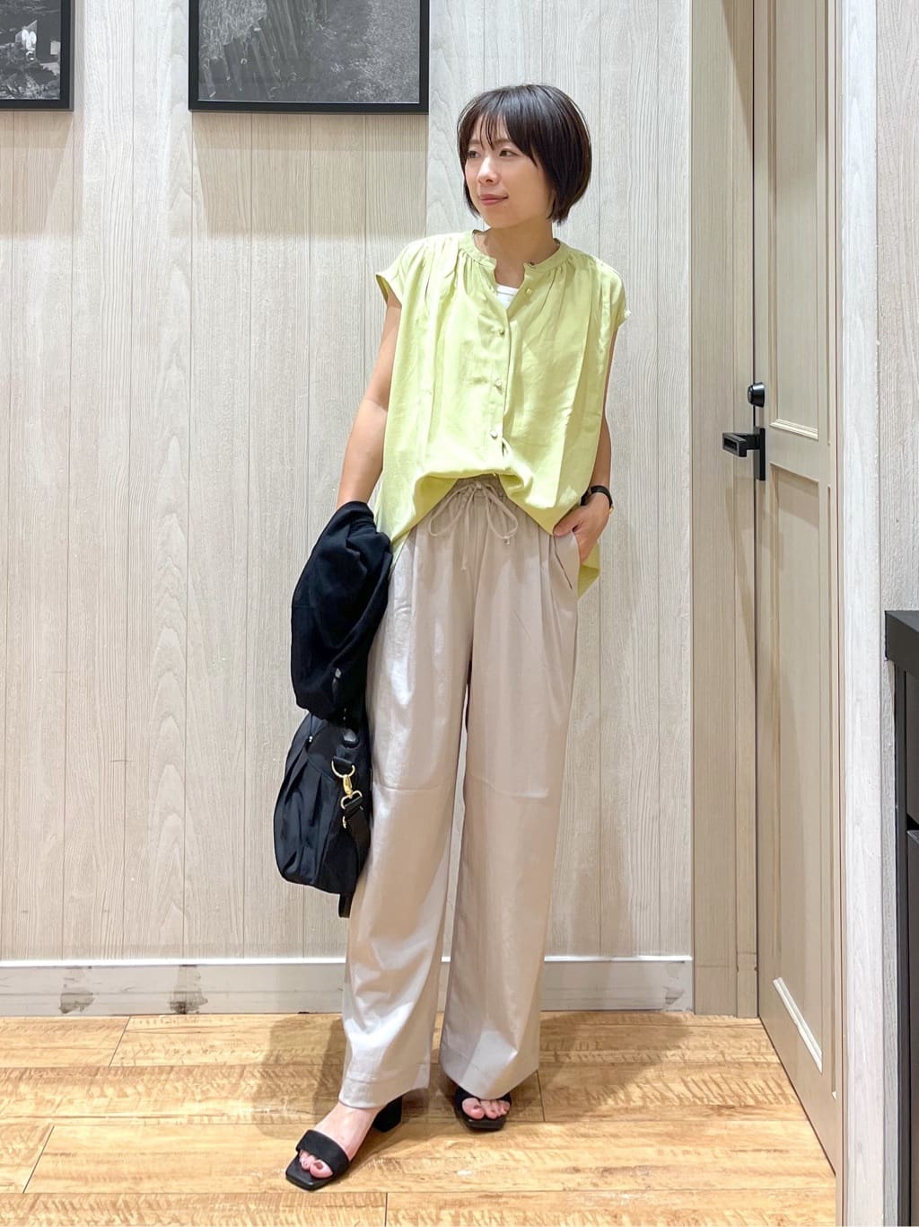 shirayuuuさんの「SHOO･LA･RUE｜【S-LL/洗濯後しわになりにくい】上品にきれい見え スラブギャザーブラウス」を使ったコーディネート