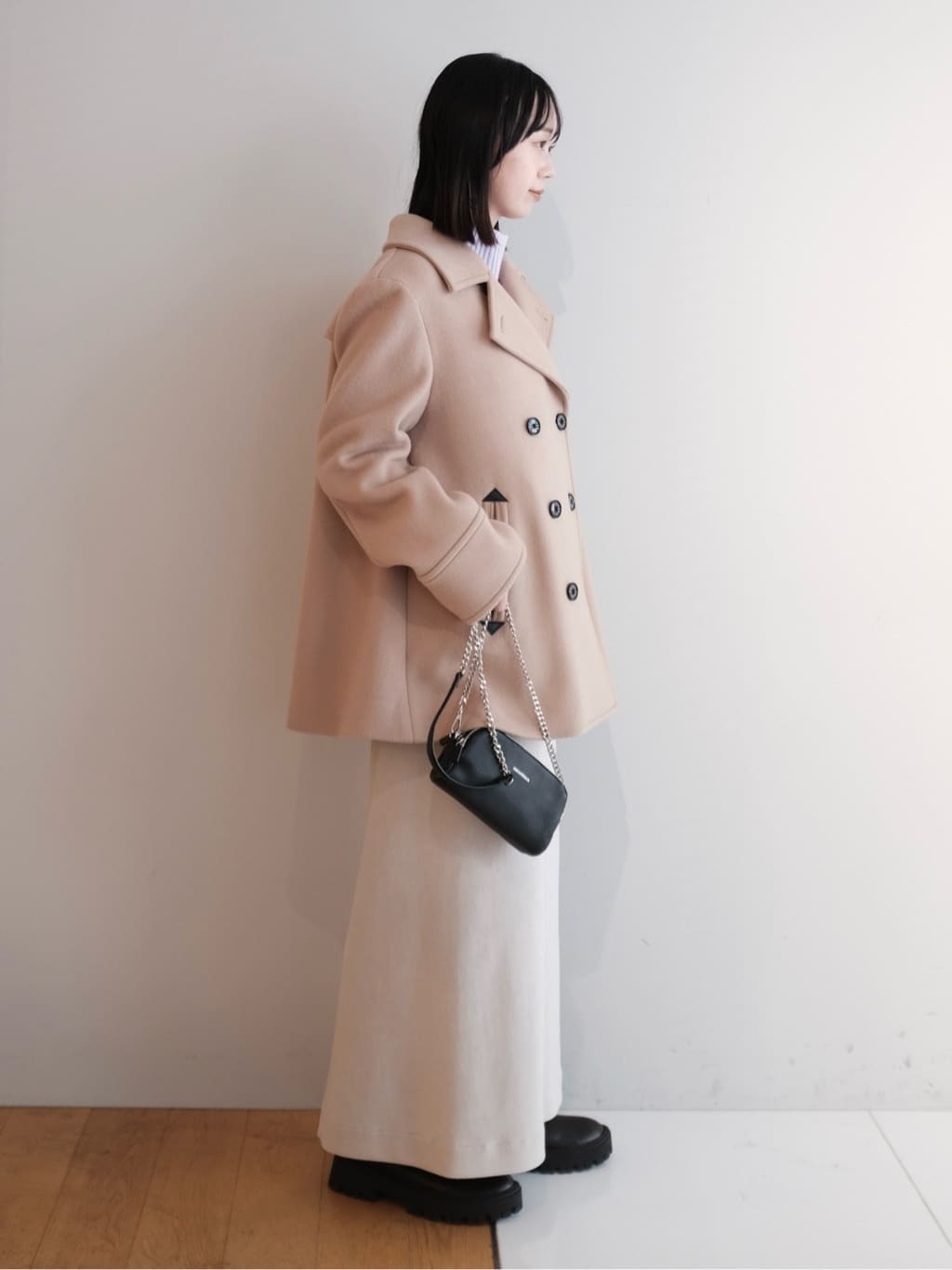 Kishimotoさんの「DRESSTERIOR｜コーデュロイジャージタイトスカート」を使ったコーディネート