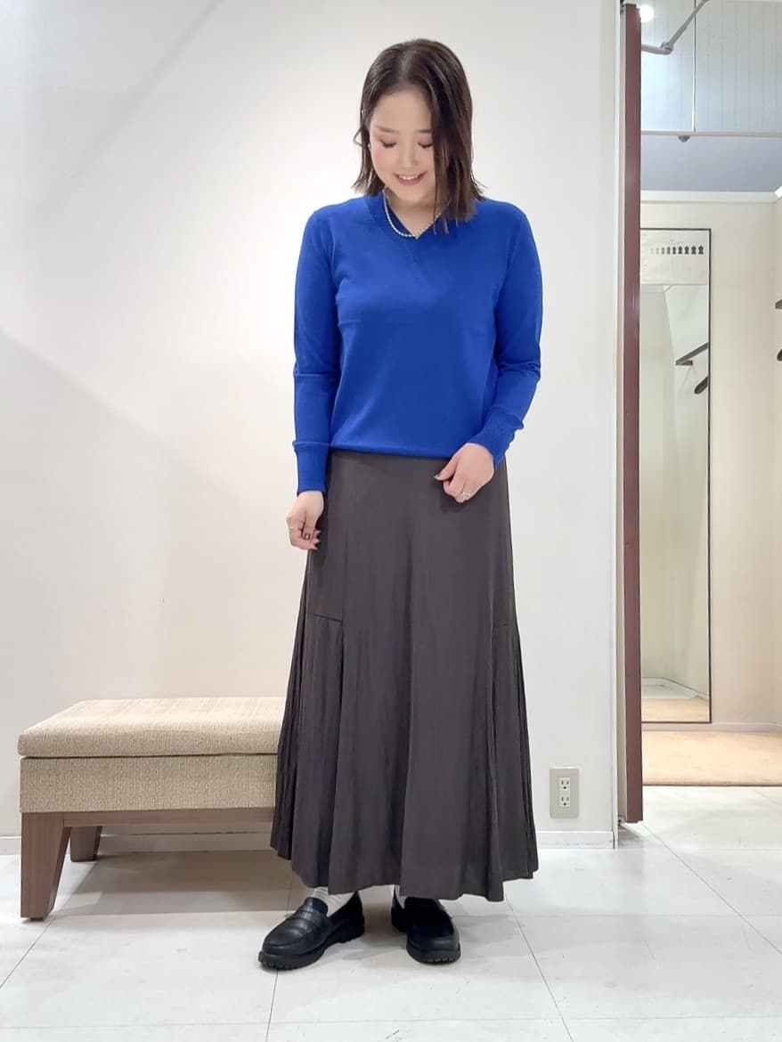 YUIさんの「UNTITLED｜【洗える/1枚で着映え】ソフト裾フレアスカート」を使ったコーディネート