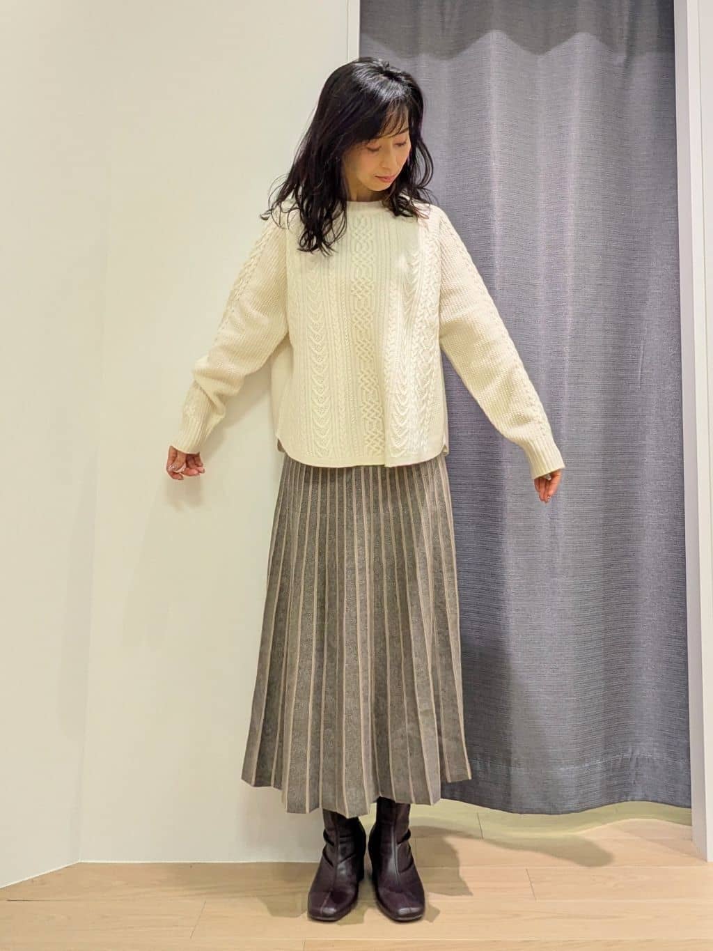 miiさんの「INDIVI｜【洗える／SETUP可能】ジャカードニット プリーツスカート」を使ったコーディネート