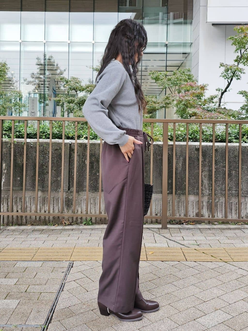ゆゆさんの「SHOO･LA･RUE｜【洗濯機可/S-LL/高レビュー】上品シルエットで美しい イージーワイドパンツ」を使ったコーディネート