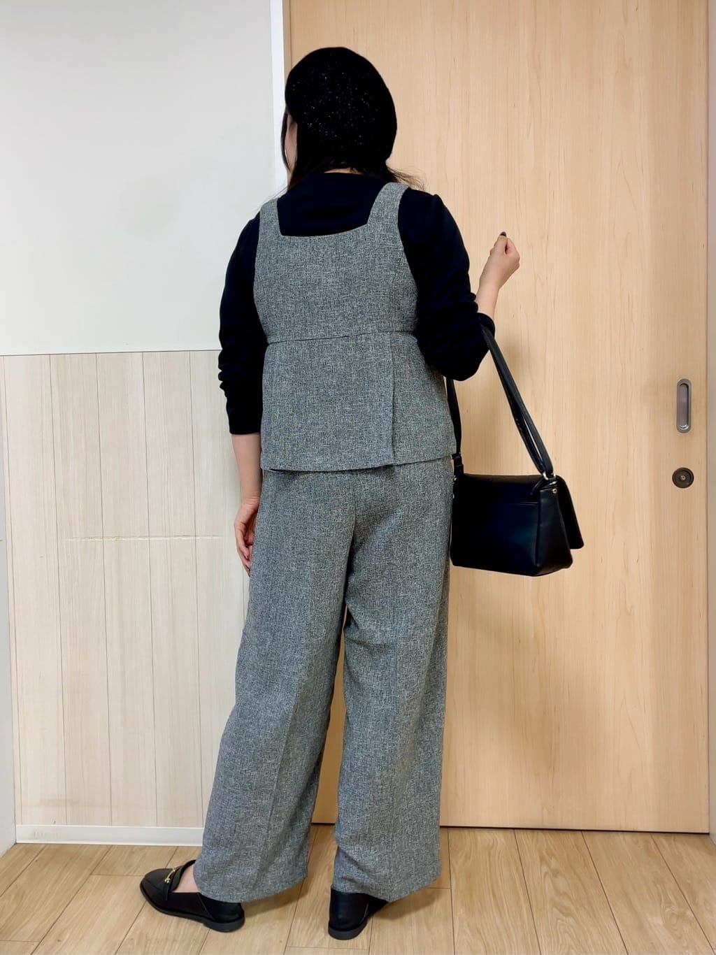 nanaseさんの「SHOO･LA･RUE｜【2点セット】着るだけで決まる クラシカルなツイード調セットアップ」を使ったコーディネート