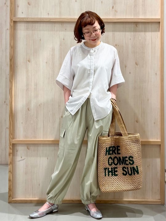 nakoさんの「THE SHOP TK｜カラーロゴ雑材トートバッグ」を使ったコーディネート