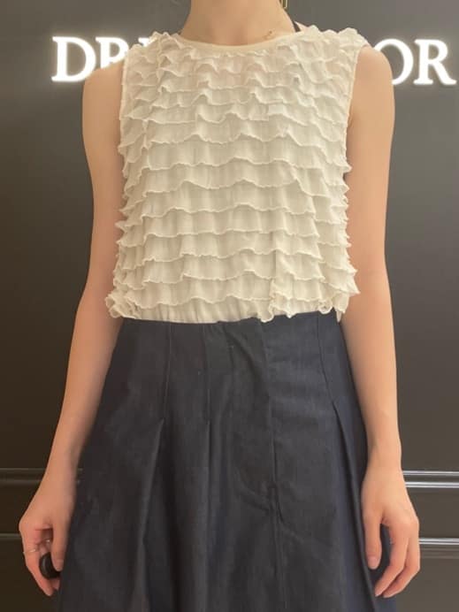 Karinさんの「DRESSTERIOR｜provoke（プロヴォーク）【別注】 フリフリ タンクトップ」を使ったコーディネート