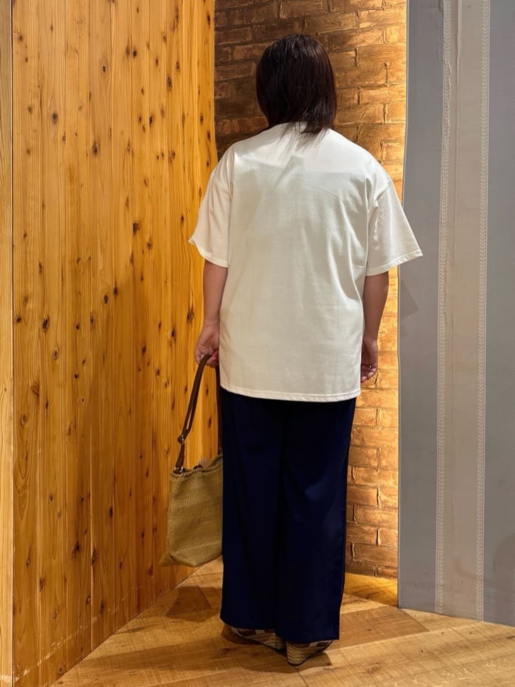 ゆかぴさんの「SHOO･LA･RUE｜【ひんやり/汗ジミ軽減/UVカット】プリントアソート BIG Tシャツ」を使ったコーディネート