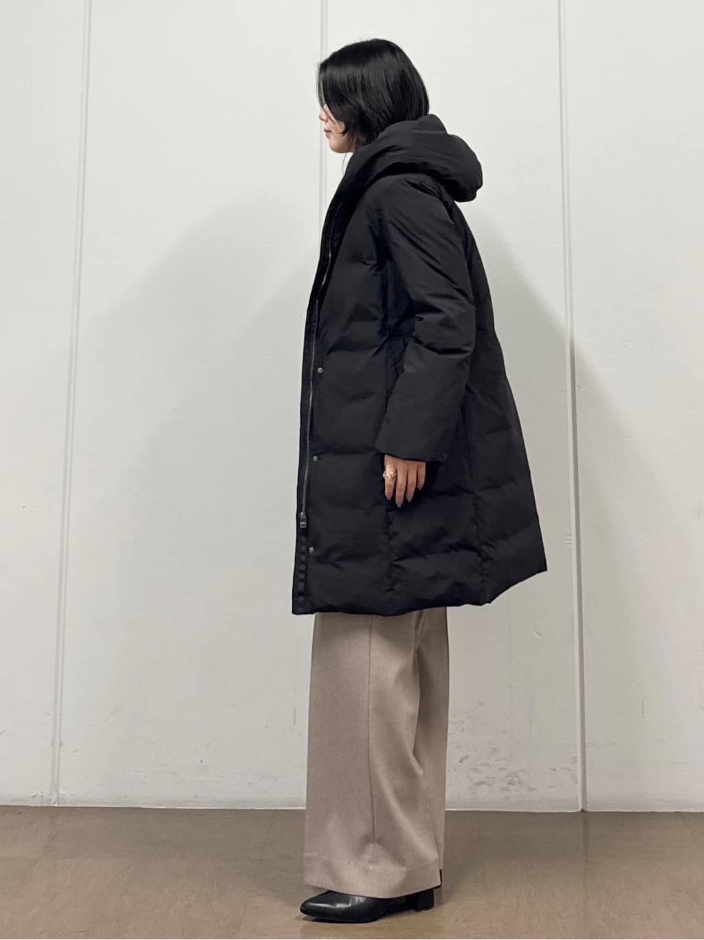mizukiさんの「INDIVI｜【撥水／洗える】ステッチレス ロングダウンコート」を使ったコーディネート