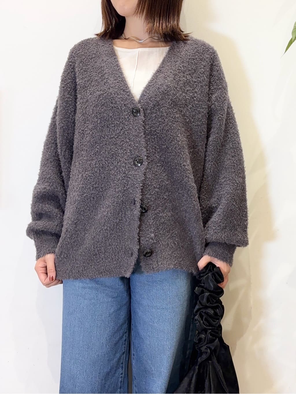 宗形さんの「SHOO･LA･RUE｜【洗える/S-LL】上品見え ベロア調シアートップス」を使ったコーディネート