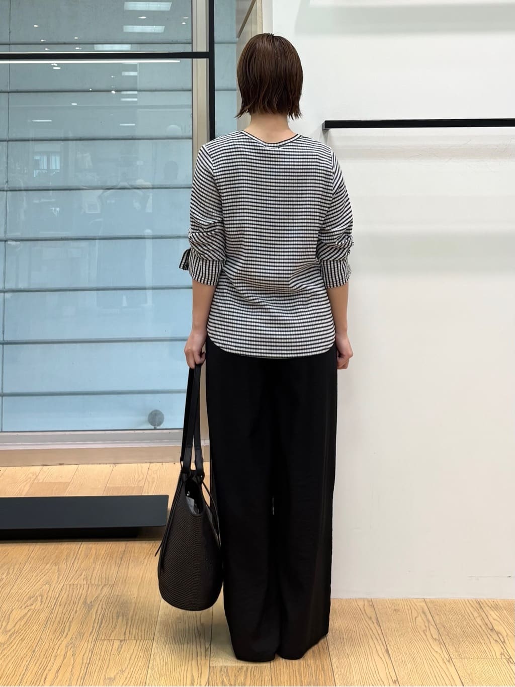asamiさんの「INDIVI｜【洗える／UVケア／SETUP可能】ドロストワイドパンツ」を使ったコーディネート