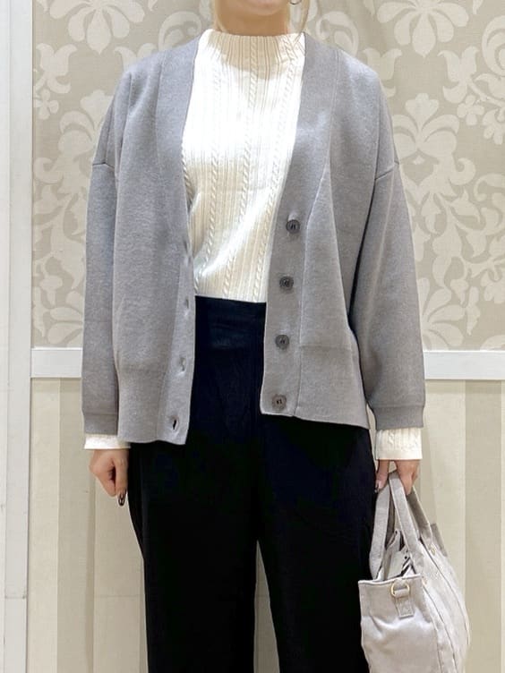 望 愛さんの「grove｜【毛玉軽減／洗える】クロップドミニケーブルニット」を使ったコーディネート