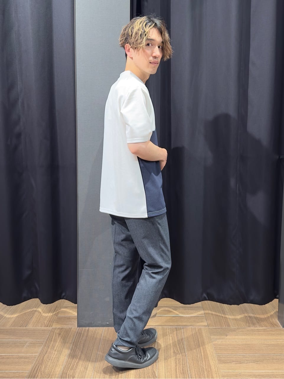 tomoyaさんの「THE SHOP TK｜ツイルブロッキング 半袖Tシャツ 洗濯機OK」を使ったコーディネート