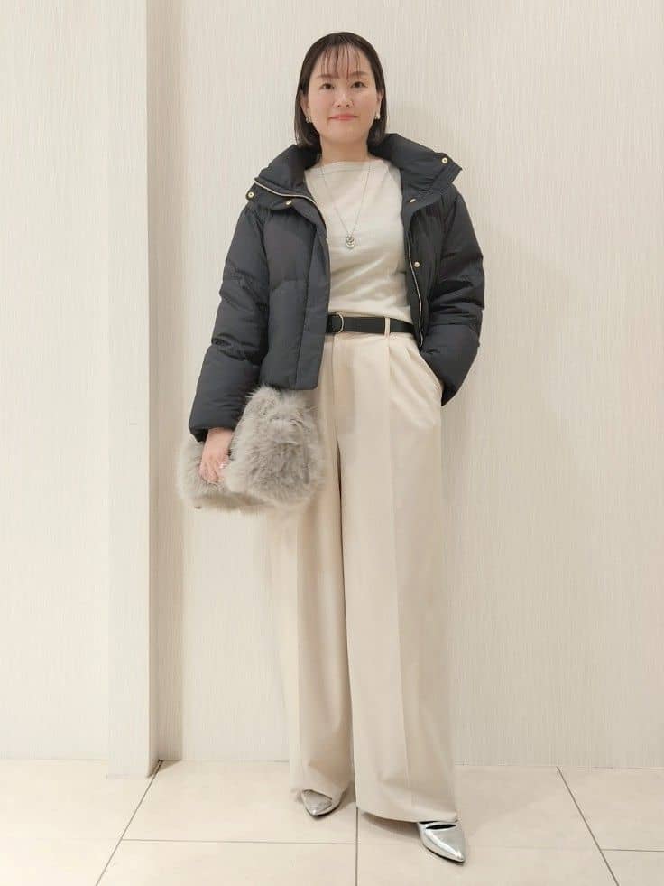 naokoさんの「UNTITLED｜【アンサンブル可/洗える】シルクウールカシミヤ ドルマンスリーブニット」を使ったコーディネート