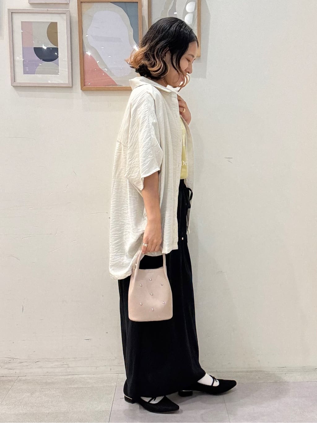 たけぴさんの「SHOO･LA･RUE｜【洗える/S-LL/5分袖】1枚でも羽織としても。さらさらドレープシャツ」を使ったコーディネート