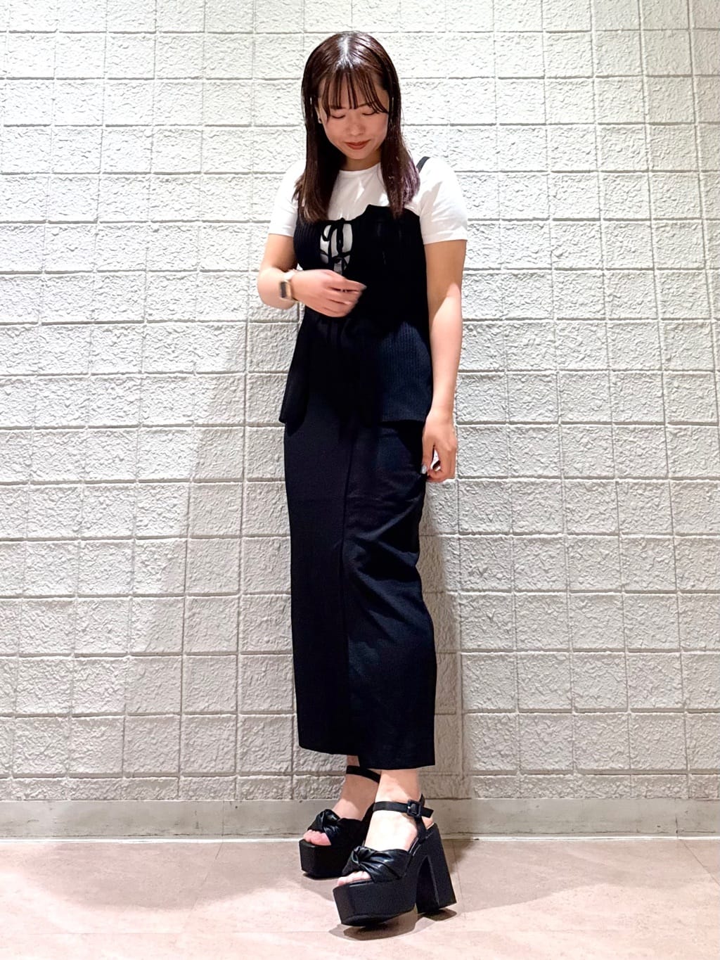 SEIKOさんの「ESPERANZA｜【ラク盛り／サンダル】リピーター続出／脚長美脚　ツイストリボンサンダル」を使ったコーディネート
