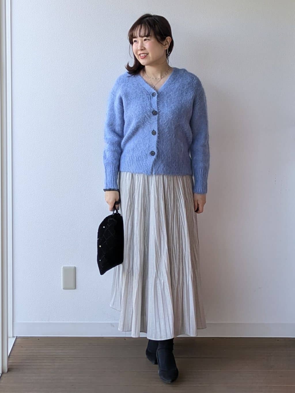 なみきさんの「UNTITLED｜【ゆったり】アルパカ混シャギー カーディガン」を使ったコーディネート