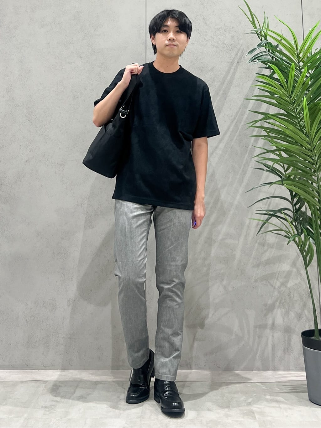 SHI-MAさんの「THE SHOP TK｜パターンジャカード半袖Tシャツ【洗濯機OK】」を使ったコーディネート