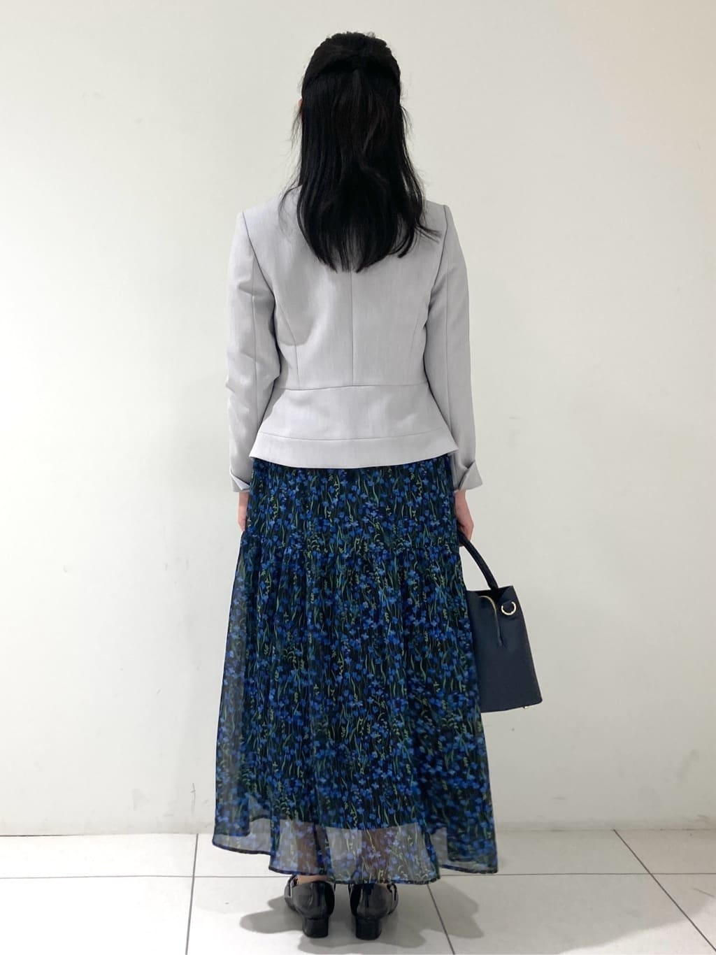 momokoさんの「INDIVI｜【360&deg;シリーズ／日本製】カラーレスジャケット」を使ったコーディネート
