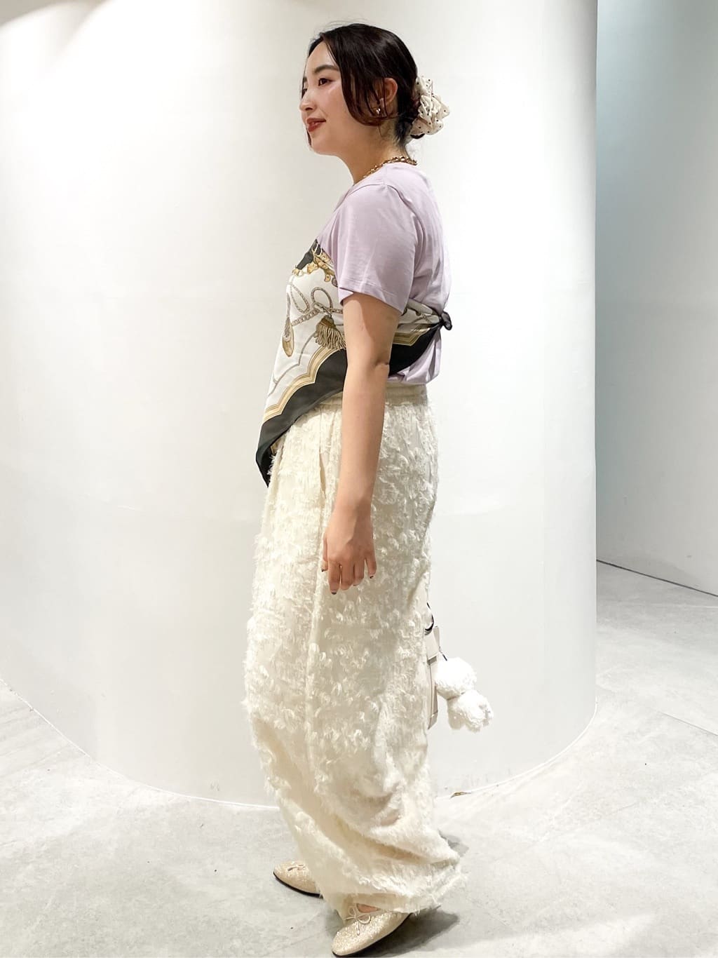 かりんさんの「OPAQUE.CLIP｜《5色展開》ベーシックTシャツ【洗濯機洗い可／UV／接触冷感】」を使ったコーディネート