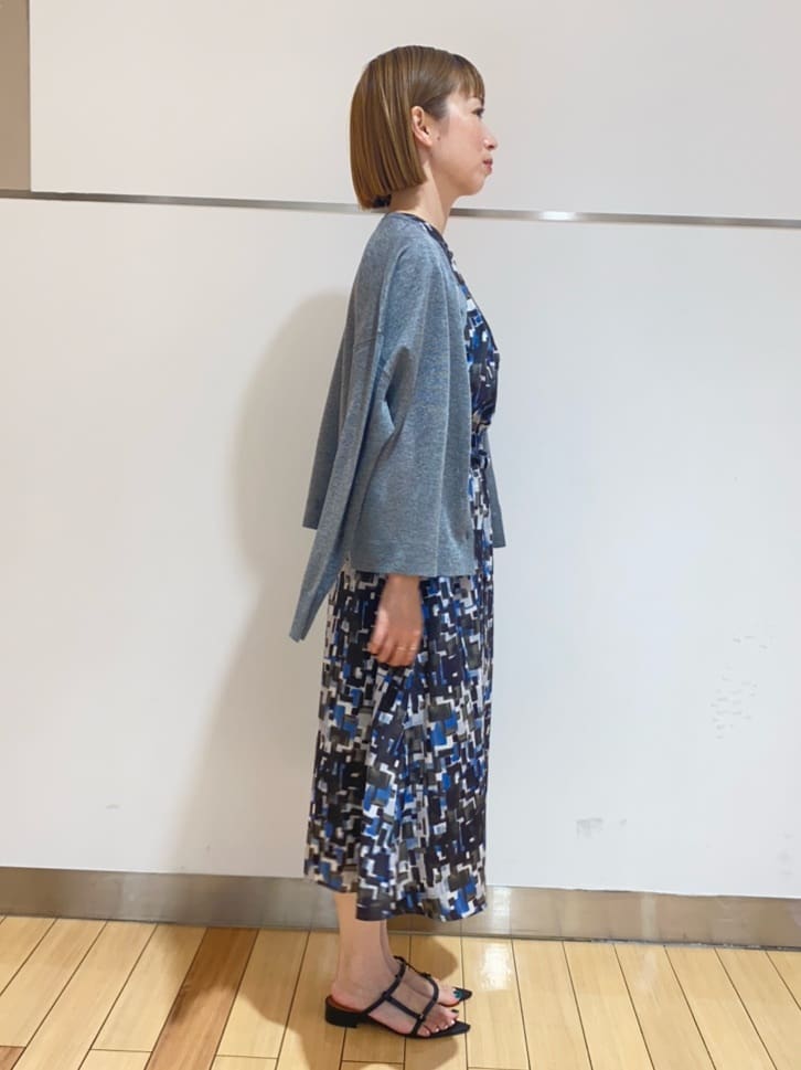あやさんの「UNTITLED｜【前後2WAY/アンサンブル可/ゆったり】シアーカーディガン」を使ったコーディネート