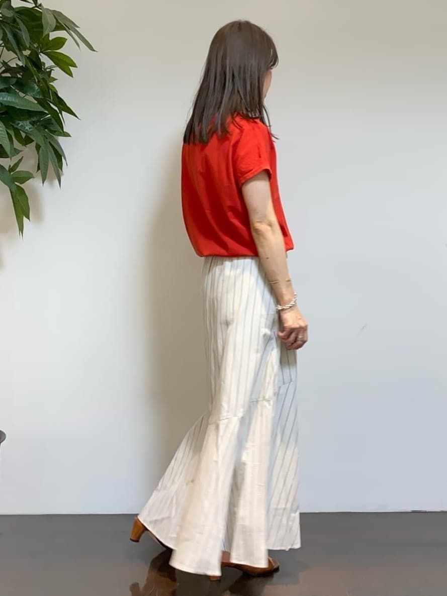 tomoさんの「UNTITLED｜【遮熱・UVカット・ウォッシャブル】つば広HAT」を使ったコーディネート