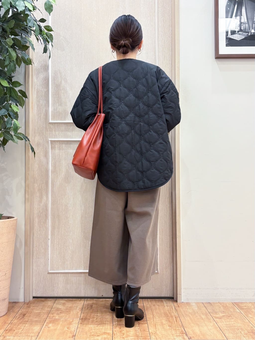 なみさんの「SHOO･LA･RUE｜【高レビュー/2点セット】着るだけでコーデが決まる フェザーニットベスト&times;リブニット」を使ったコーディネート