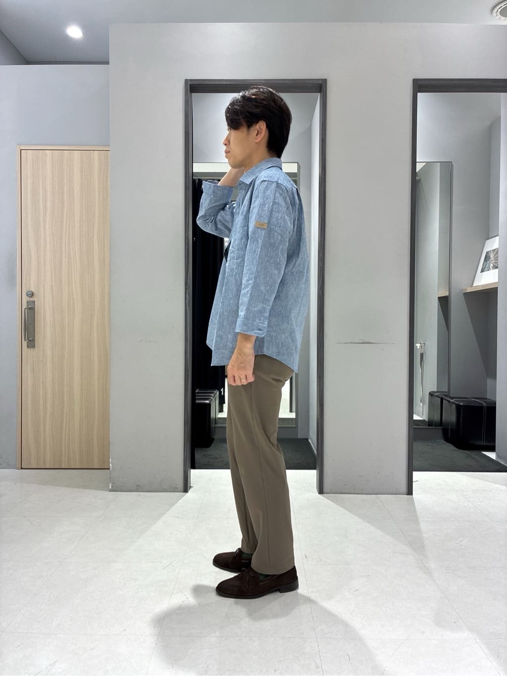 わいずみさんの「TAKEO KIKUCHI｜【360&deg;ストレッチ／セットアップ対応】None Of Stress パンツ」を使ったコーディネート