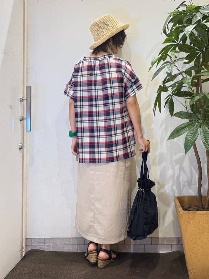 misakiさんの「SHOO･LA･RUE｜【S-LL】きれいに体型カバー さらシャリコットン スキッパーシャツ」を使ったコーディネート