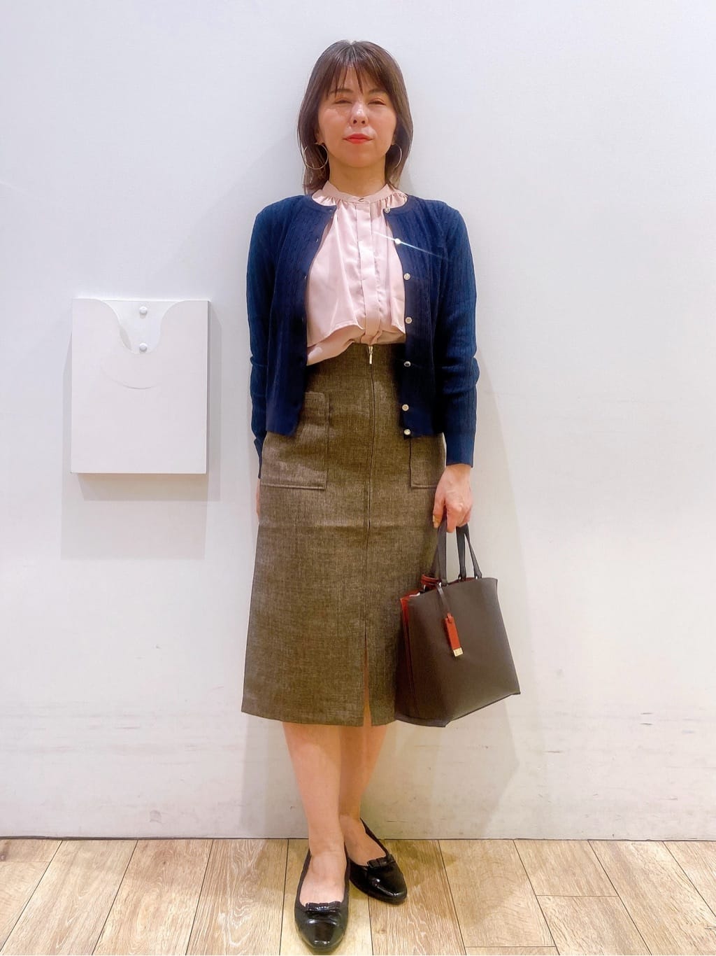 YUKOさんの「index｜クルーネックケーブルカーディガン【洗濯機OK】」を使ったコーディネート