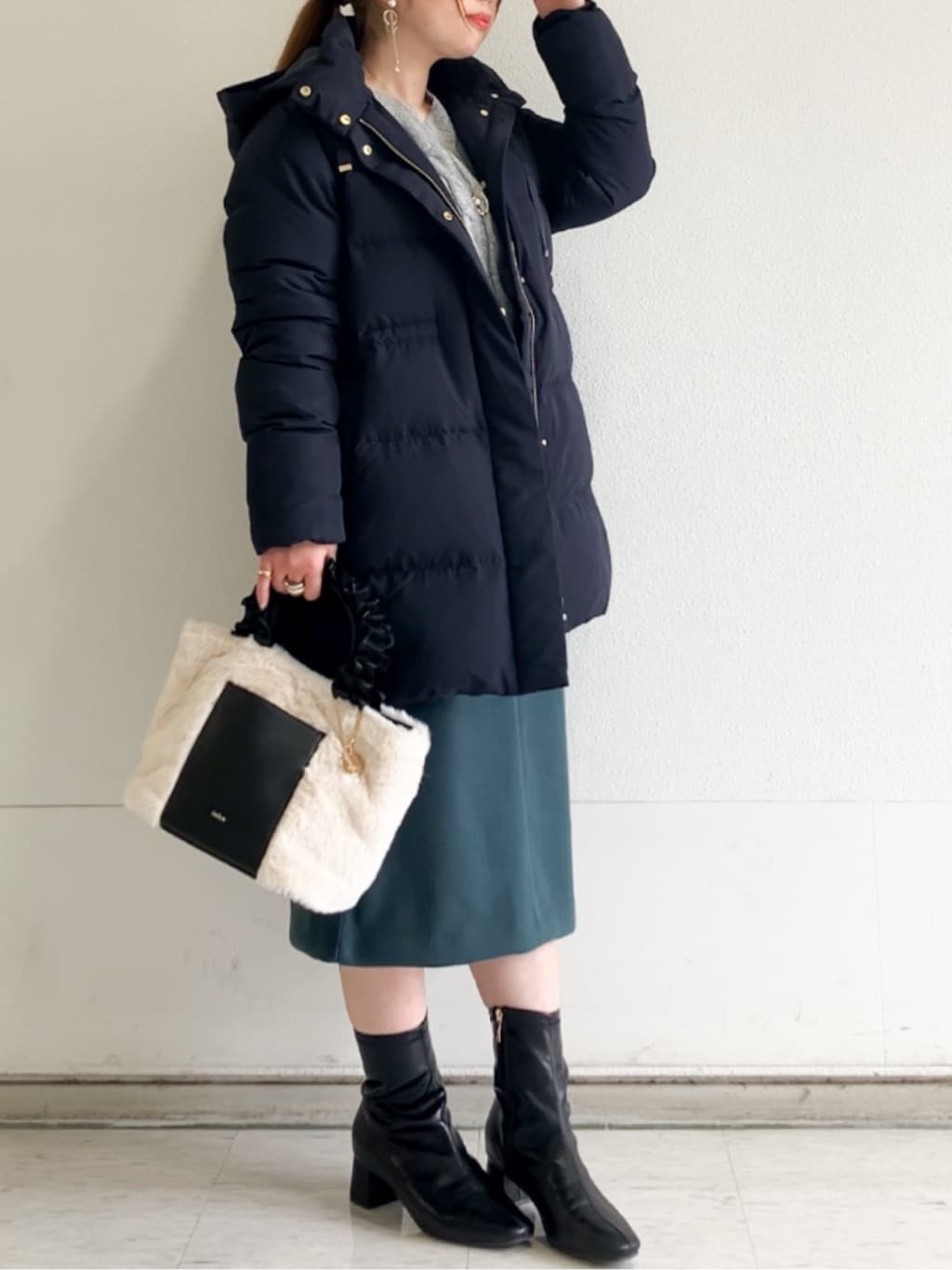 MIPPOさんの「index｜KAWADAダウンドロストミドルコート【撥水／洗濯機OK／2WAY／静電気防止裏地】《XS～3L》」を使ったコーディネート