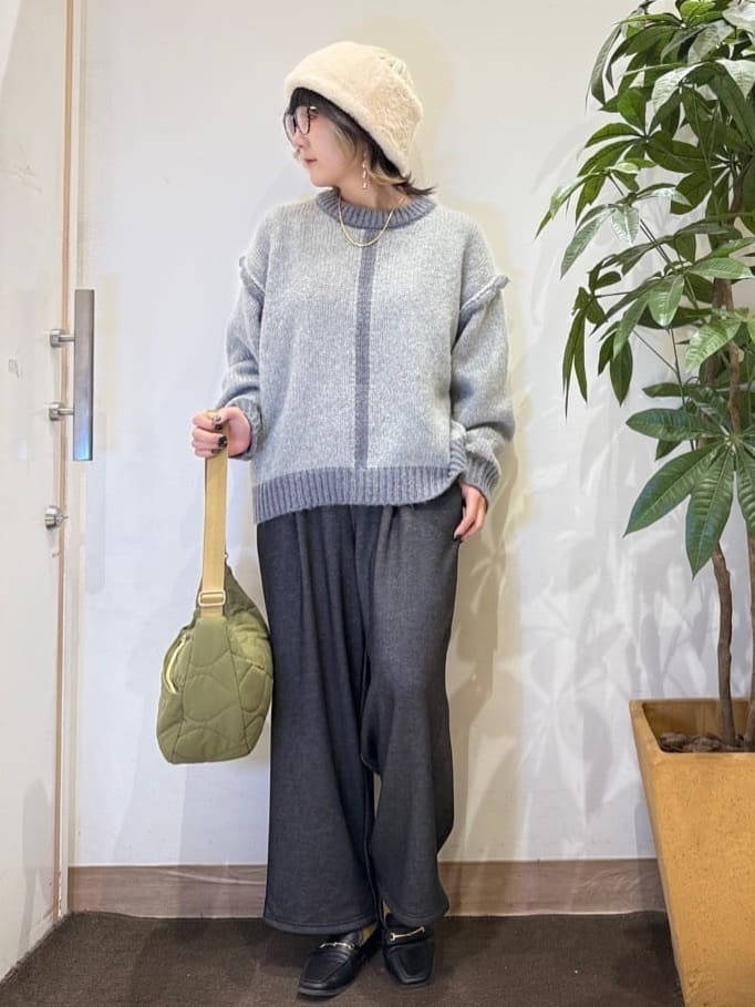 misakiさんの「SHOO･LA･RUE｜【高レビュー】デニム見え 裏起毛ワイドパンツ」を使ったコーディネート