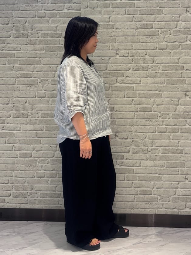 Akiさんの「INDIVI｜【洗える／UVケア／SETUP可能】ドロストワイドパンツ」を使ったコーディネート
