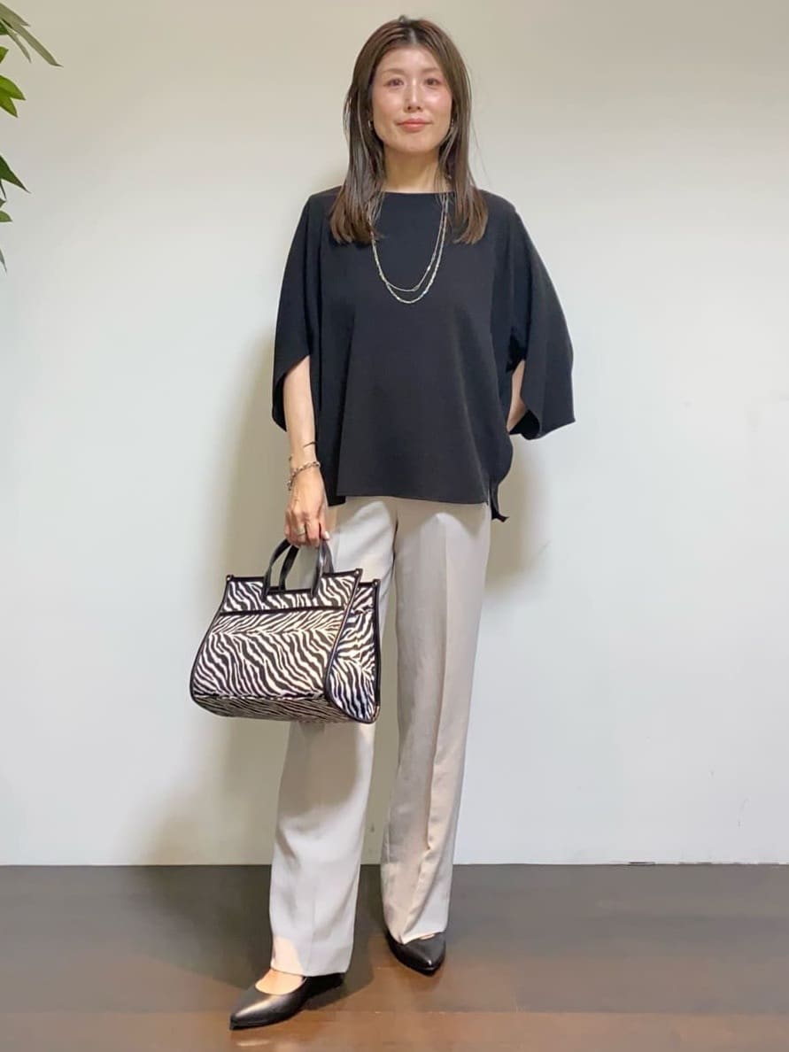 tomoさんの「UNTITLED｜【古畑星夏さん着用/選べる3柄】ジャカードミディアムトート」を使ったコーディネート