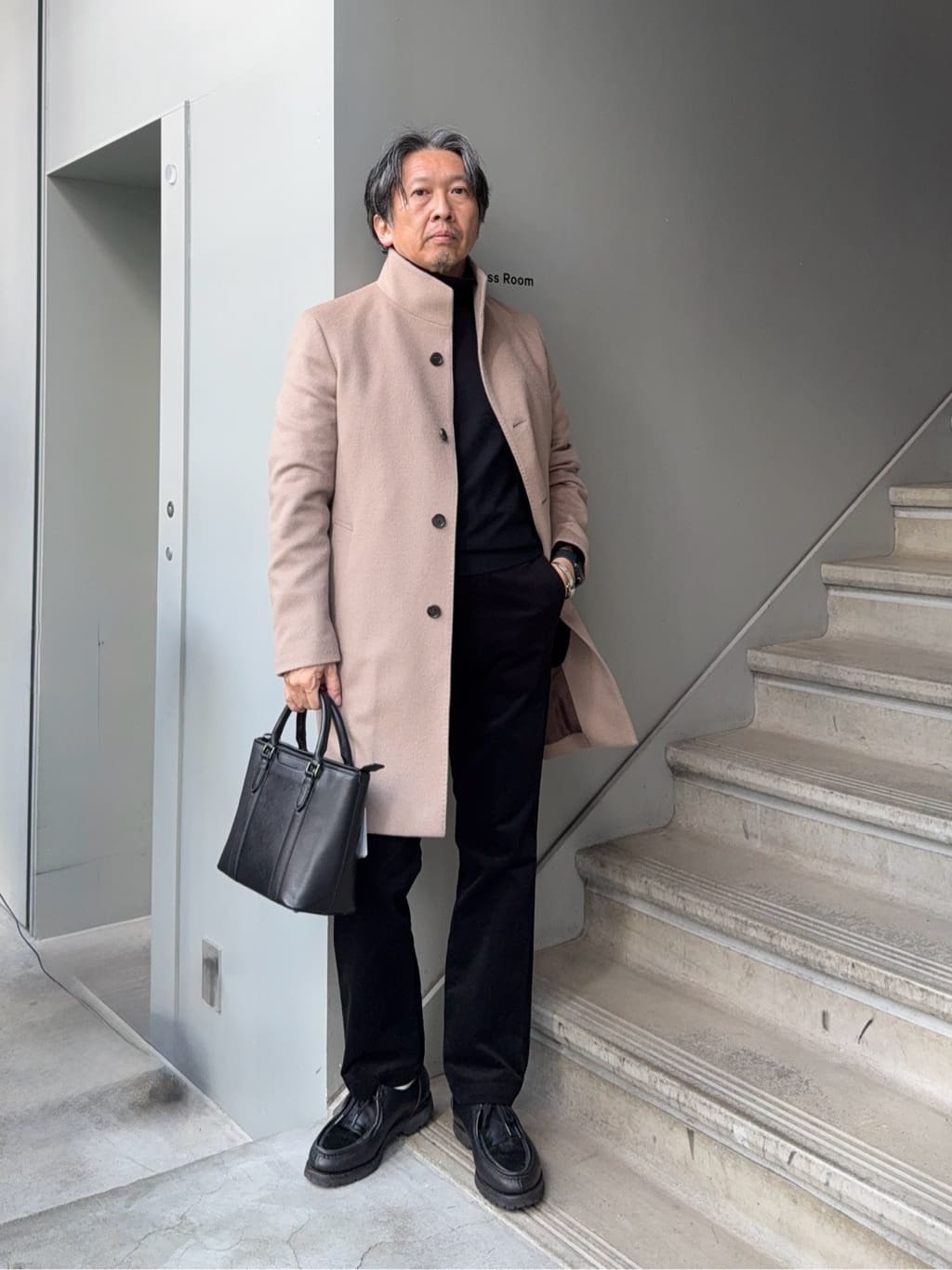 デザイナーTAKEman さんの「TAKEO KIKUCHI｜【ウールカシミヤブレンド】ビーバー調 スタンドカラー コート」を使ったコーディネート
