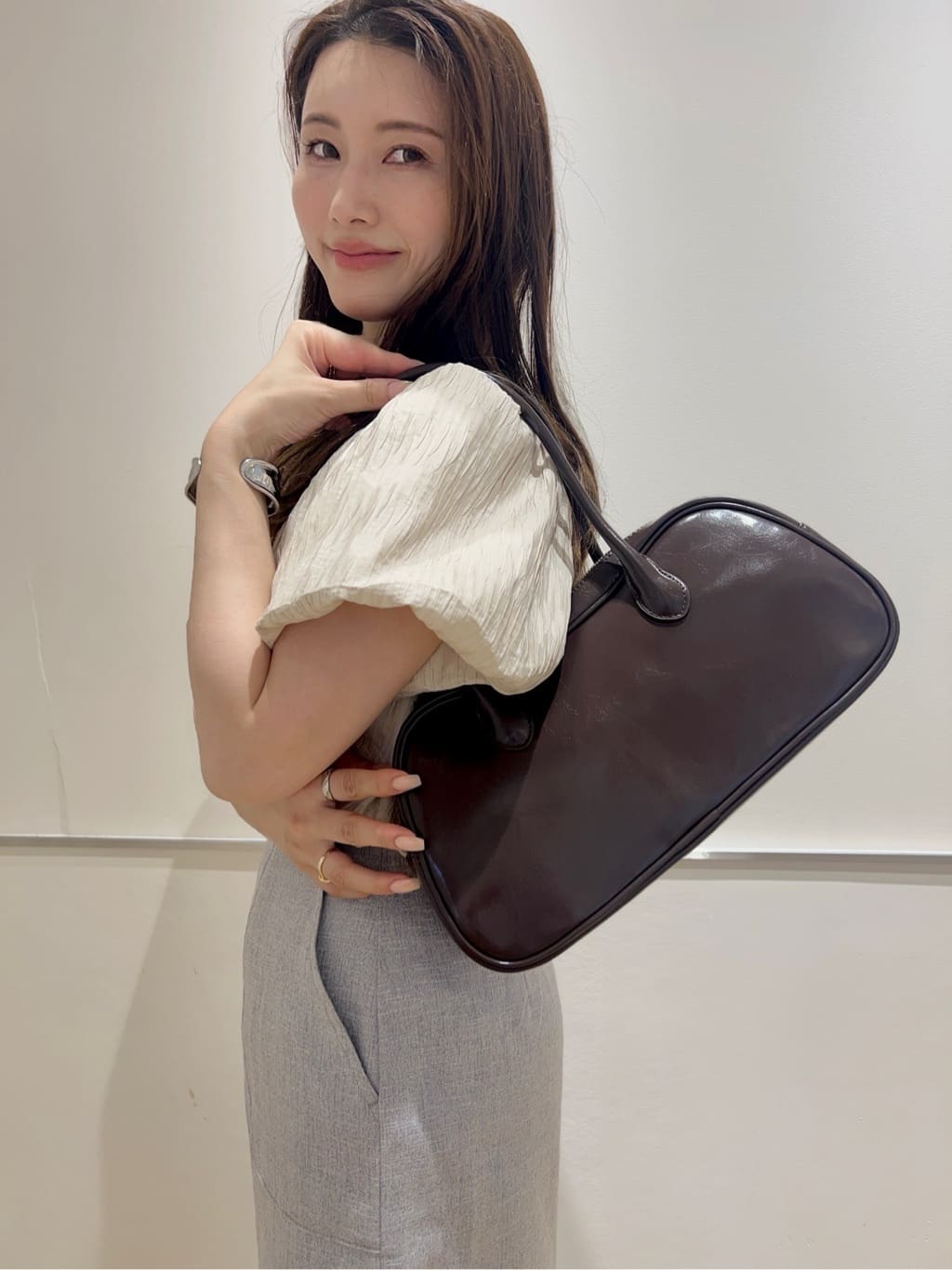 maiさんの「OPAQUE.CLIP｜ふくれジャカードバルーンブラウス【洗濯機洗い可】」を使ったコーディネート