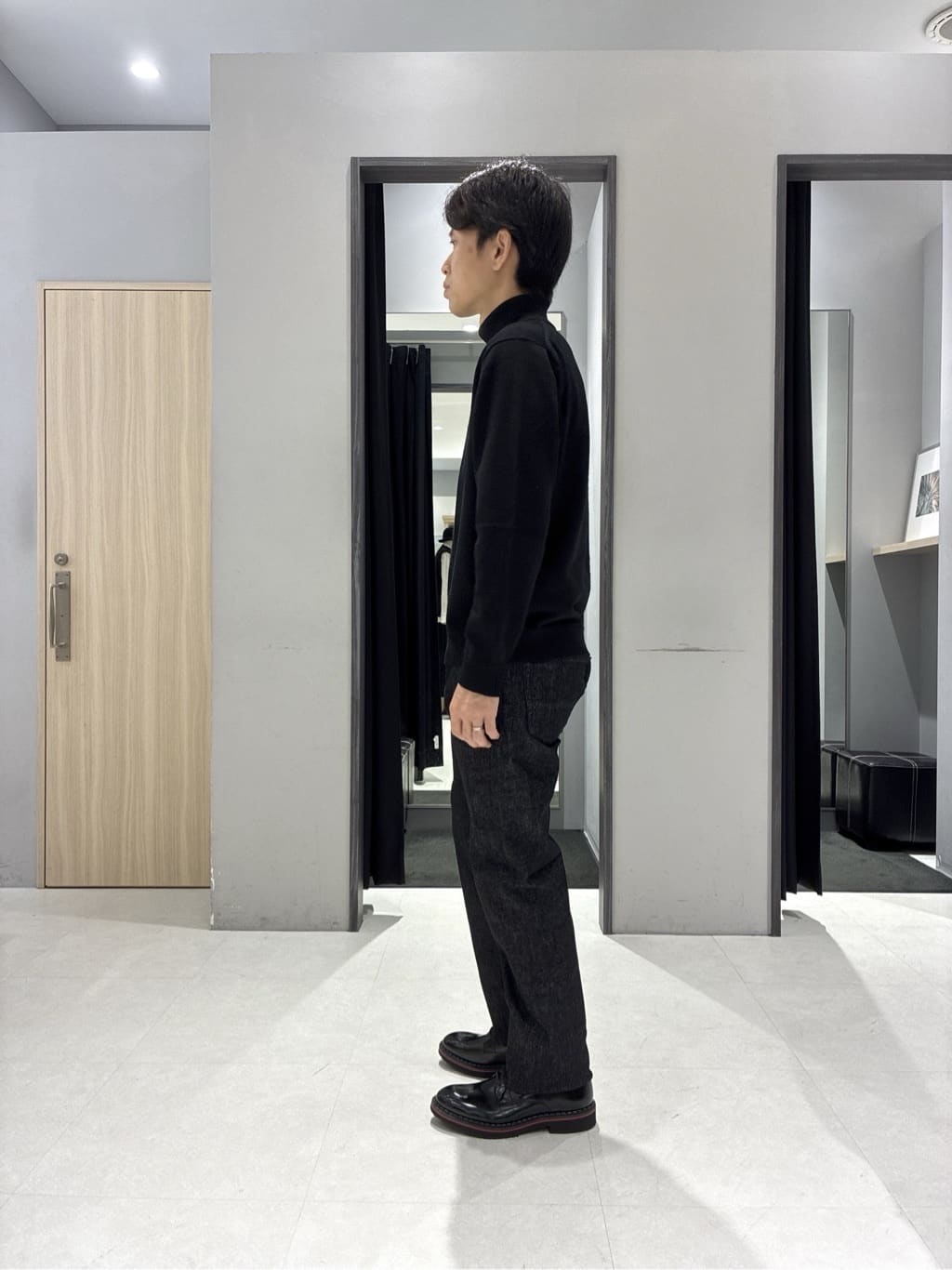 わいずみさんの「TAKEO KIKUCHI｜【尾州織】ショールカラー カーディガン」を使ったコーディネート