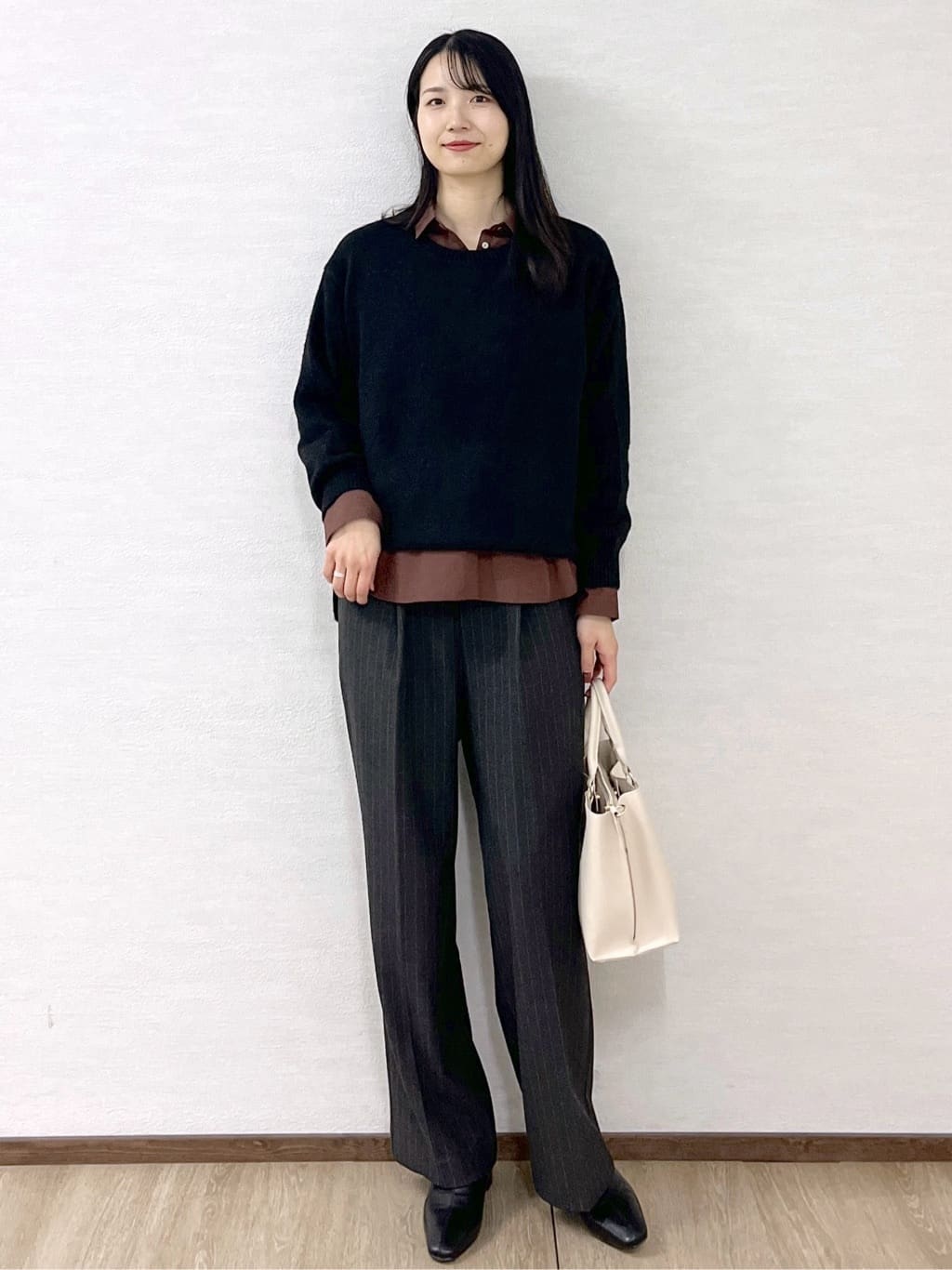 sachikoさんの「OPAQUE.CLIP｜ポケット刺繍レギュラーカラーシャツ【洗濯機OK】」を使ったコーディネート