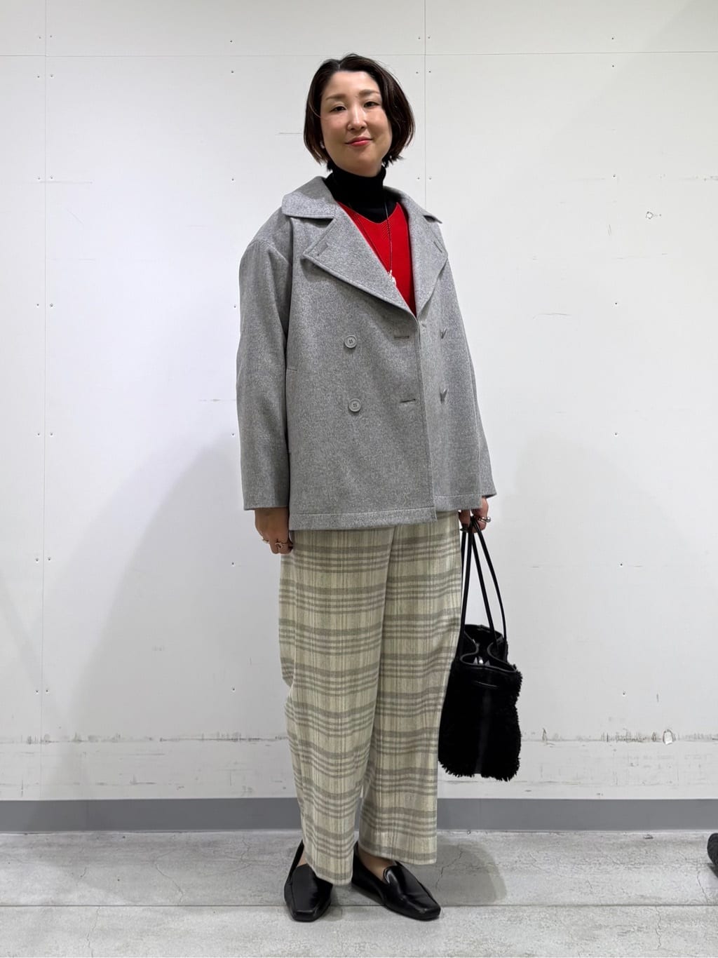 yuriさんの「INDIVI｜【洗える／毛玉になりにくい】エクストラファインウール リブタートルニット」を使ったコーディネート