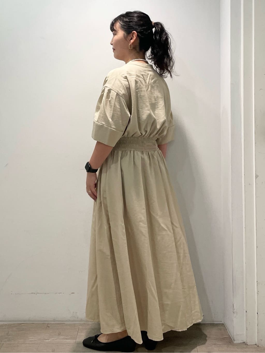 sumicaさんの「OPAQUE.CLIP｜リネンライクスキッパーフィット＆フレアワンピース【洗濯機洗い可】」を使ったコーディネート