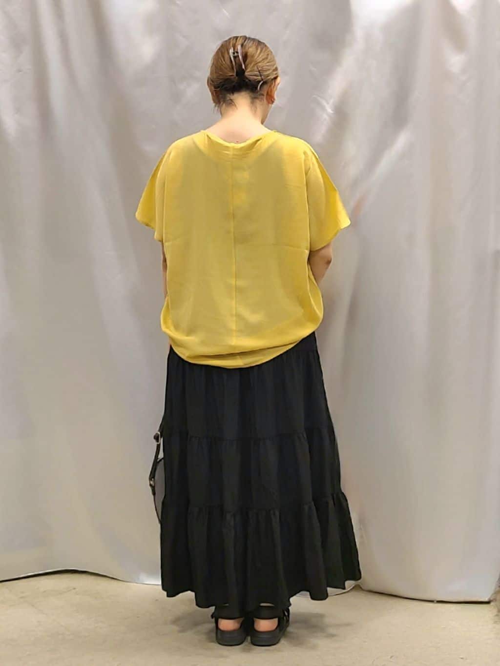 Chiiさんの「SHOO･LA･RUE｜【S-LL/ひんやり/洗濯後しわになりにくい】インせず決まる はしごレースドルマンブラウス」を使ったコーディネート