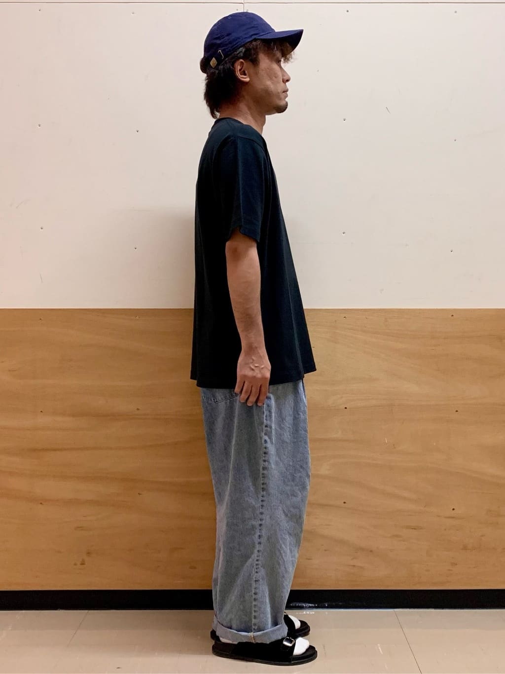 MATUさんの「THE SHOP TK｜ワンポイントベアーロゴ半袖Tシャツ【洗濯機OK】」を使ったコーディネート