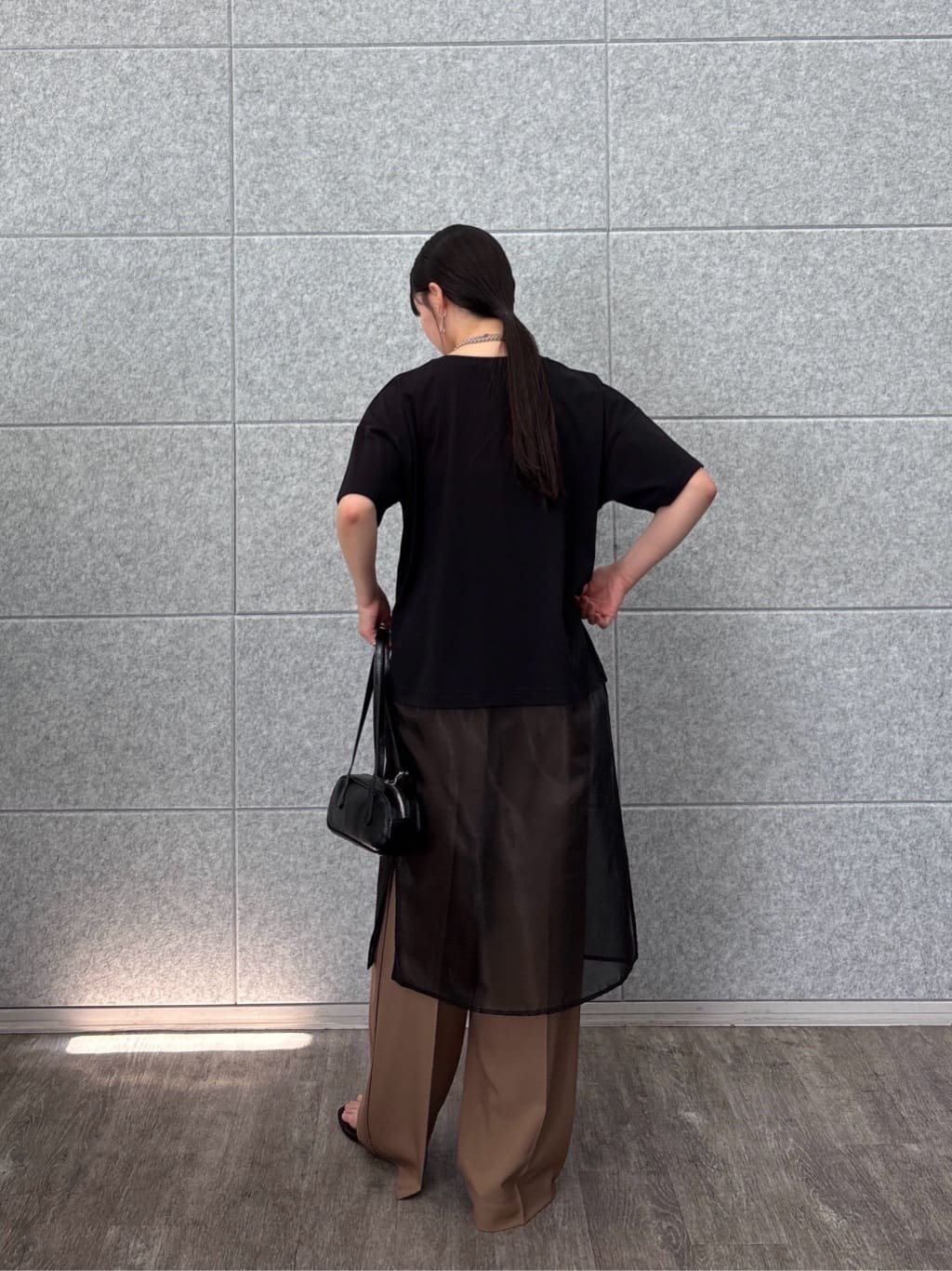 akiさんの「INDIVI｜シアードッキングTシャツ」を使ったコーディネート