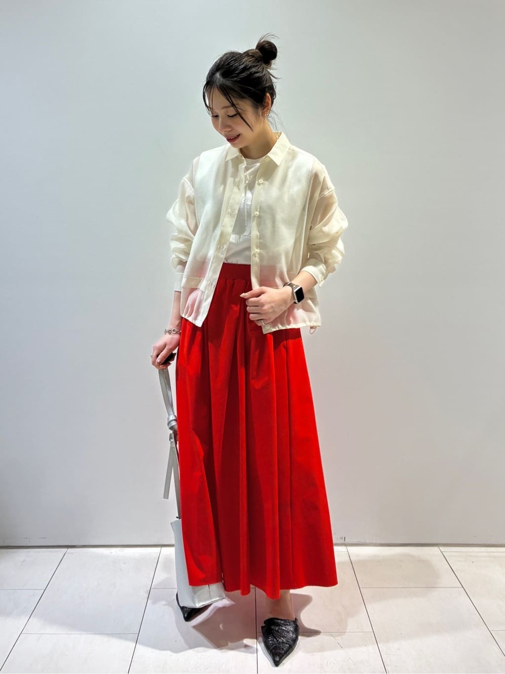 KAOさんの「INDIVI｜バイカラーショートネックレス」を使ったコーディネート