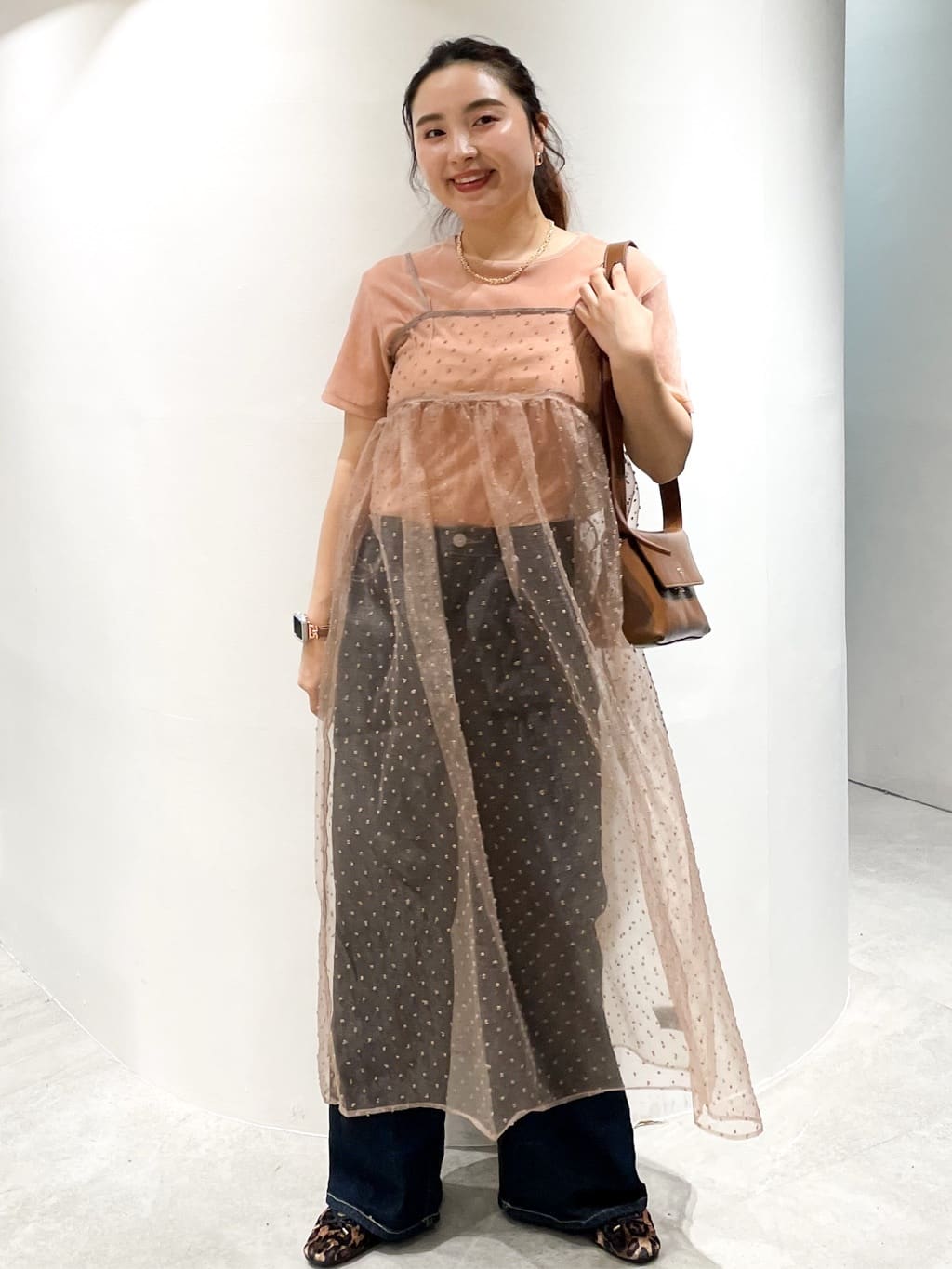 かりんさんの「OPAQUE.CLIP｜フロッキーチュールTシャツ【洗濯機洗い可】」を使ったコーディネート
