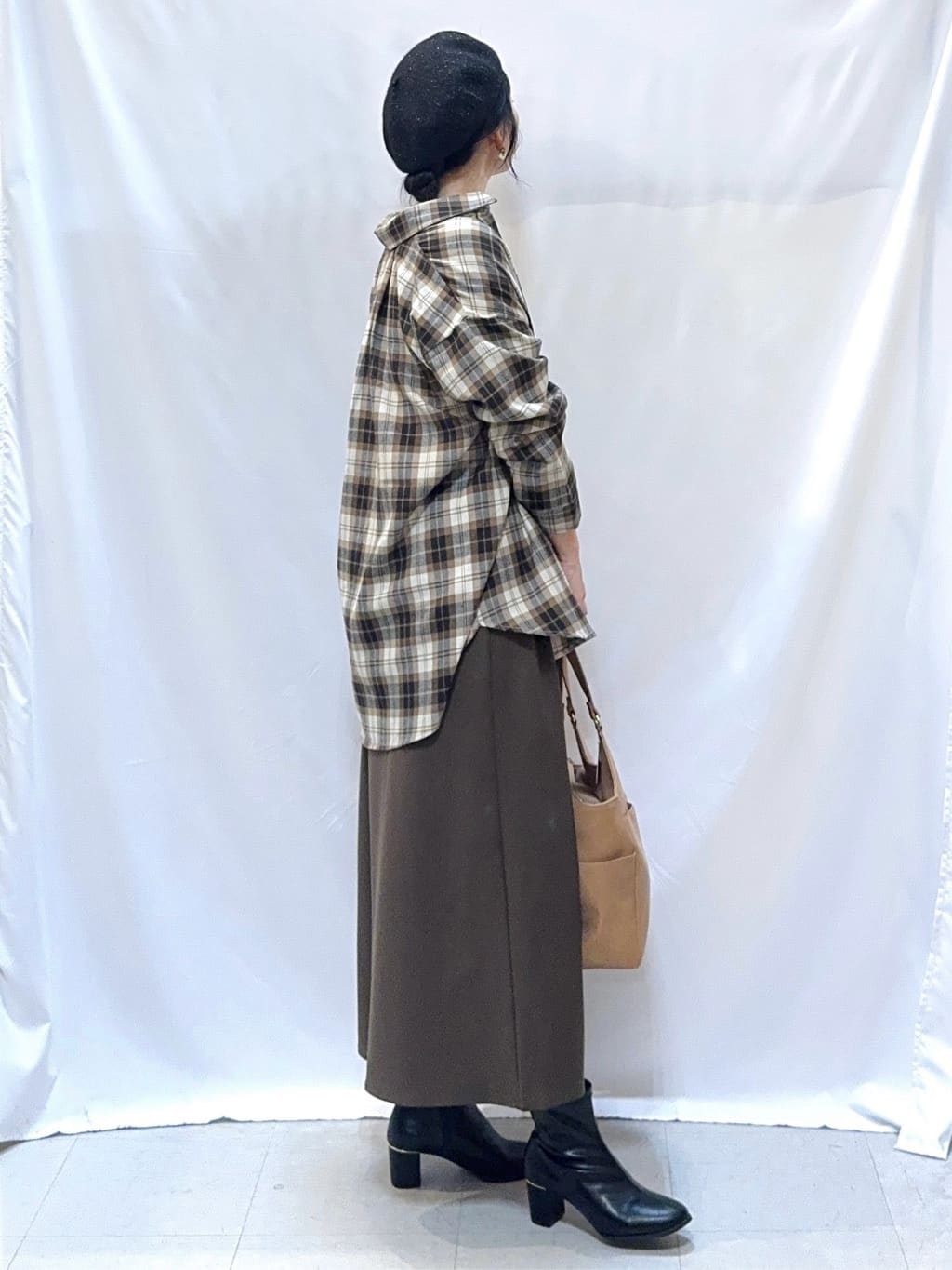 𝐇𝐢𝐫𝐨𝐦𝐢さんの「SHOO･LA･RUE｜【S-LL】柔らかさが癖になる 起毛コットン オーバーサイズシャツ」を使ったコーディネート