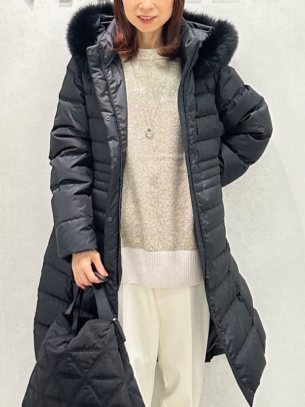 Miwaさんの「UNTITLED｜【はっ水機能/フード取り外し可/防寒】ロングダウンコート」を使ったコーディネート