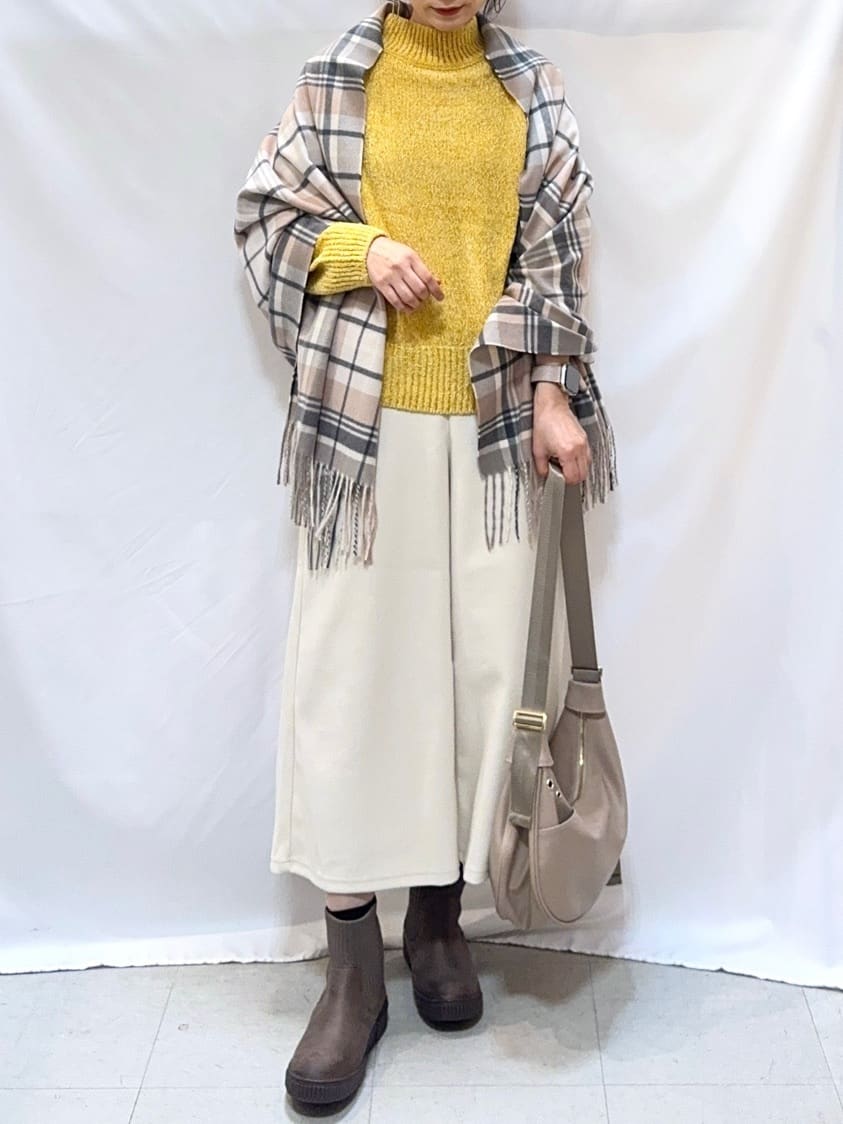 𝐇𝐢𝐫𝐨𝐦𝐢さんの「SHOO･LA･RUE｜【洗濯機可】美脚見え あったか圧縮ニット ガウチョパンツ」を使ったコーディネート