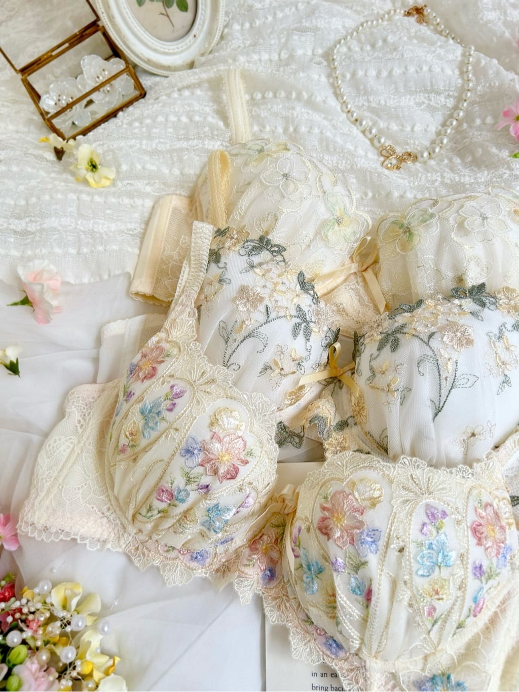 anさんの「Risa Magli｜フロリタ ブラジャー＜D Make Type＞（E-F）」を使ったコーディネート