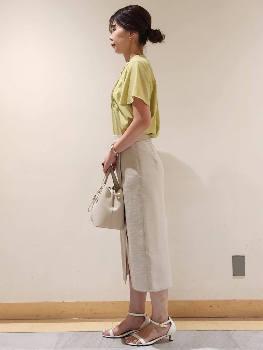 yukaさんの「COUP DE CHANCE｜【手洗い可】タックデザインブラウス」を使ったコーディネート